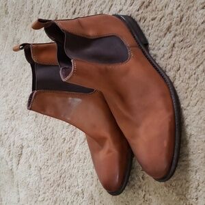 Banana Republic brown genuine leather chukka boots, pull on, men's size 7.5